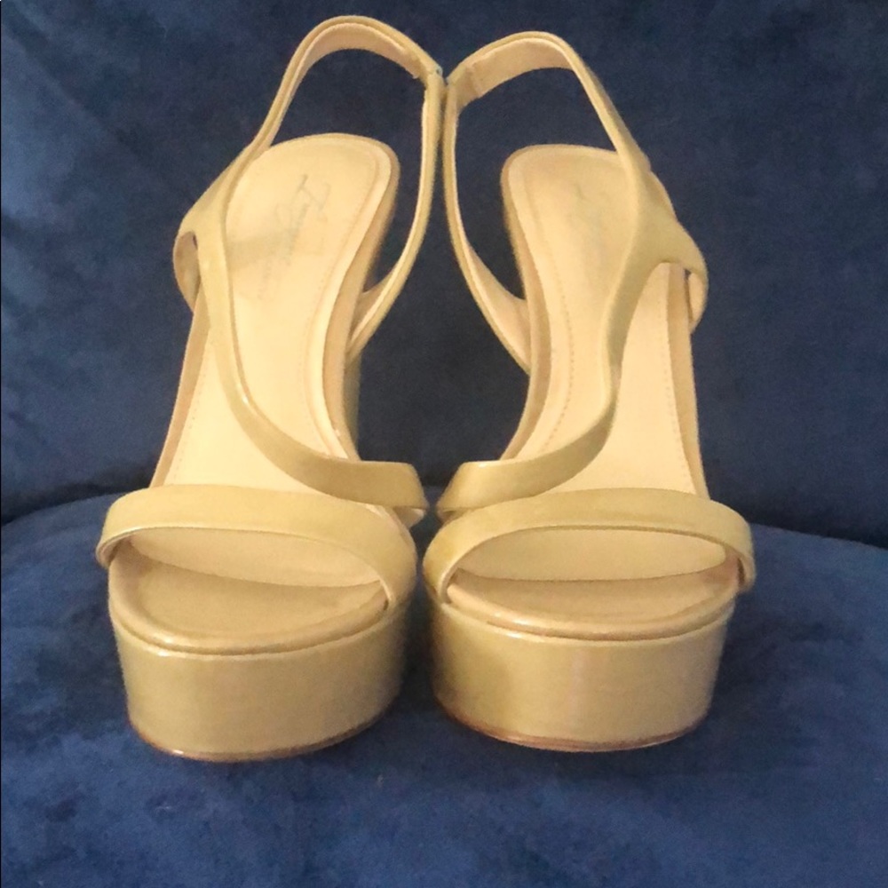 Brand new never worn Vince Camuto sandals